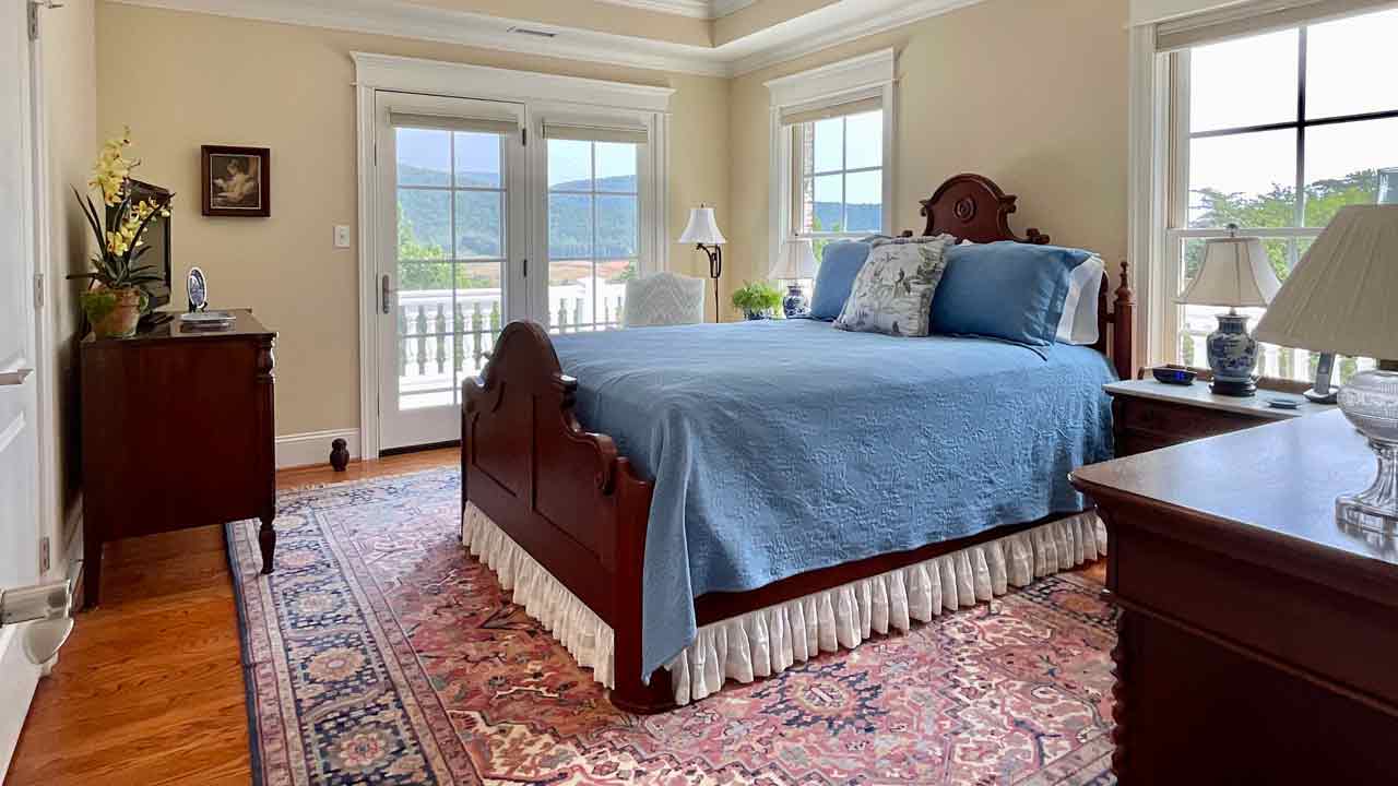 Parker Mountain-bedroom1