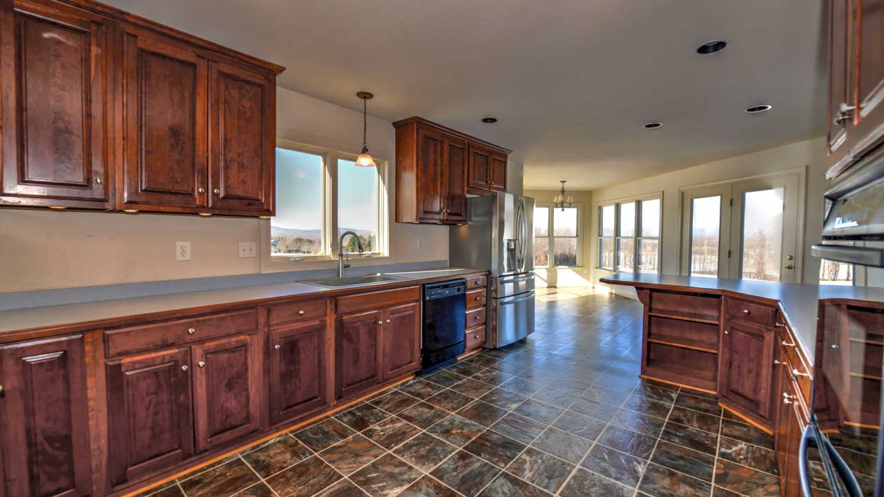 15038 Chestland Drive Kitchen