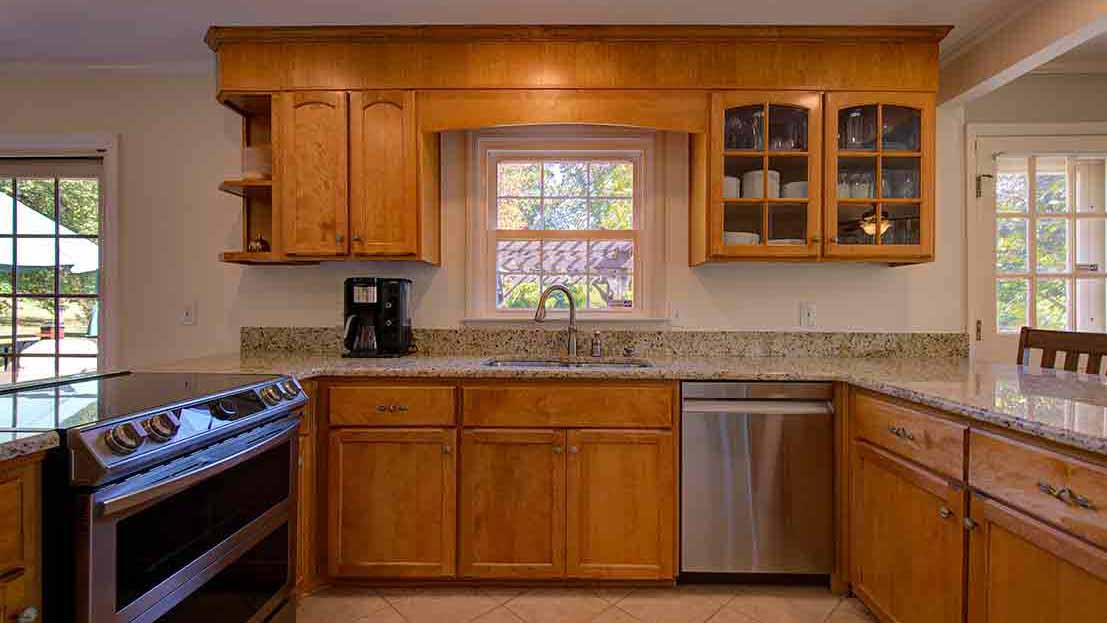 635 Bradford Ln Kitchen